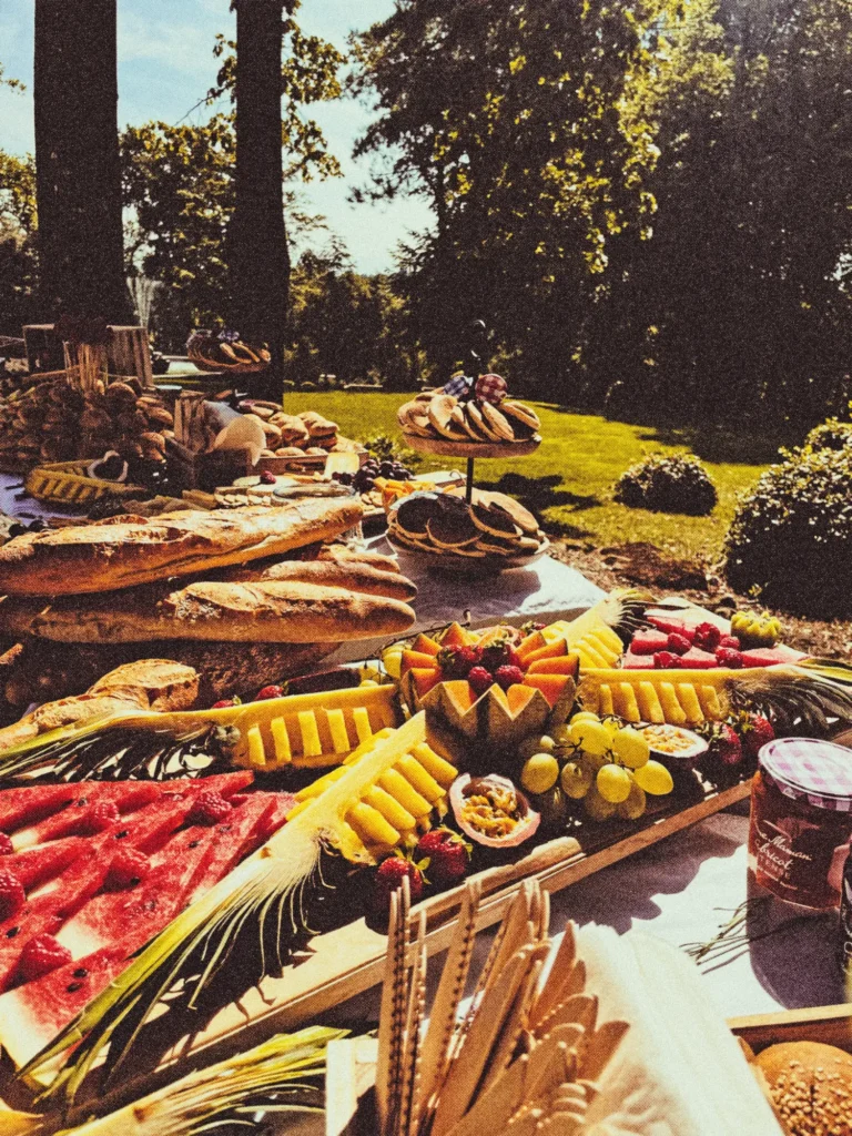 Gusti, traiteur à Tournon, valence grazzing table, événementiel, pro mariage, entreprises