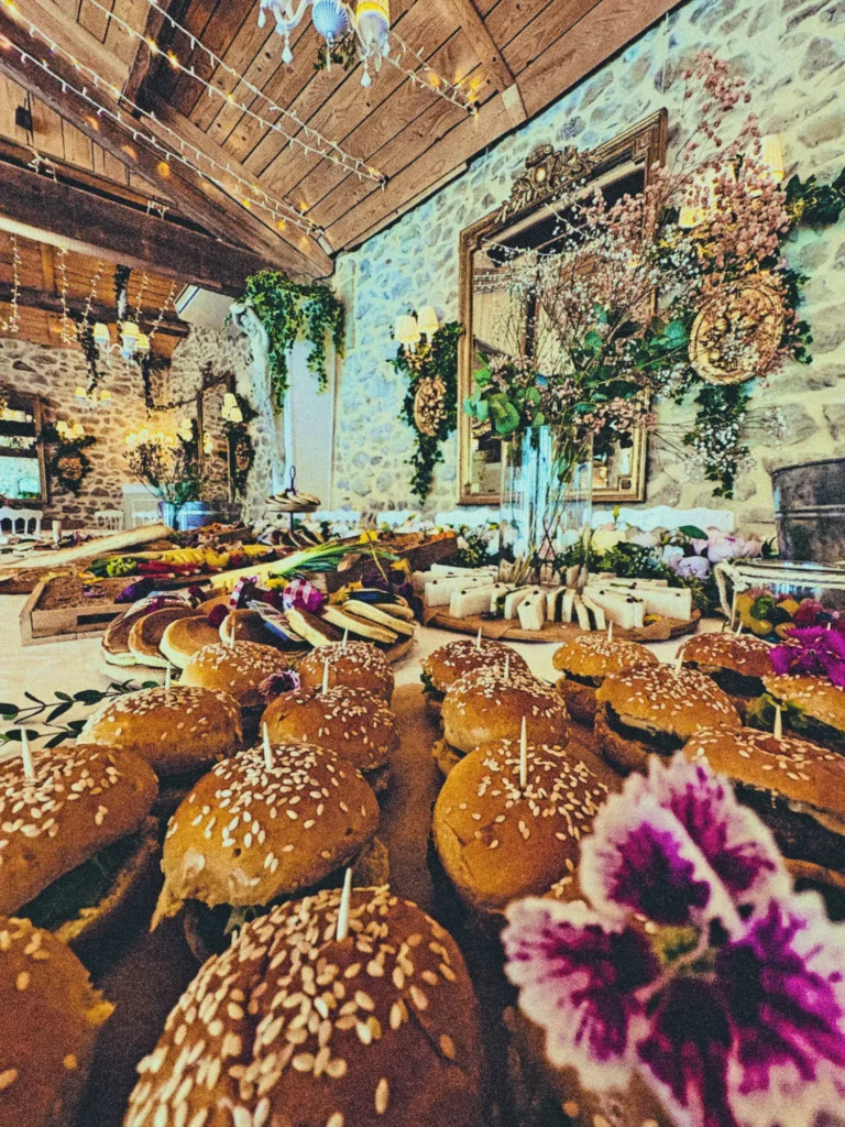 Gusti, traiteur à Tournon, valence grazzing table, événementiel, pro mariage, entreprises