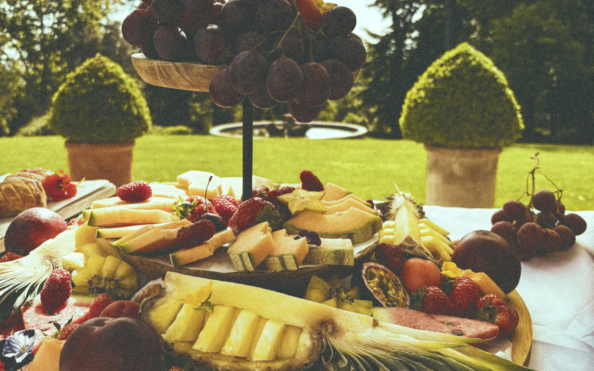 Gusti, traiteur à Tournon, valence grazzing table, événementiel, pro mariage, entreprises